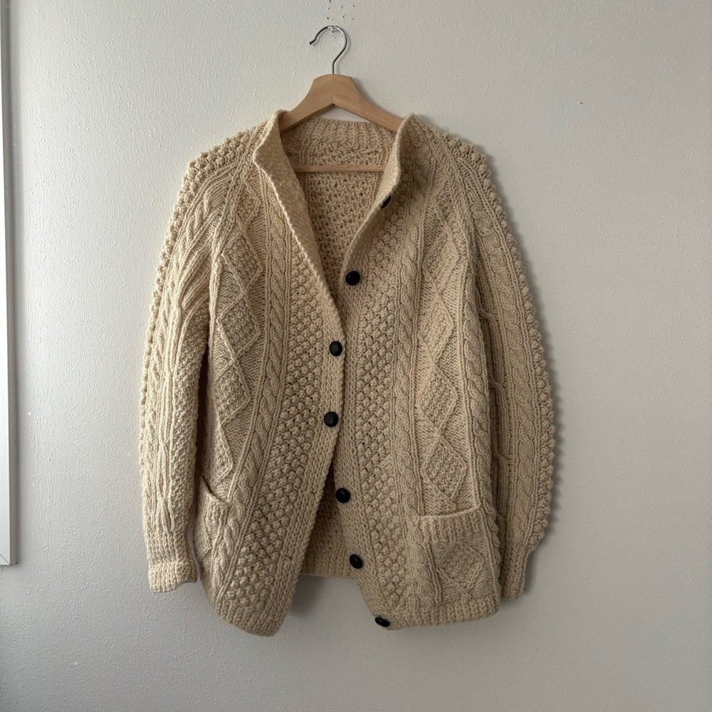 Cardigan - Picture 7 of 10